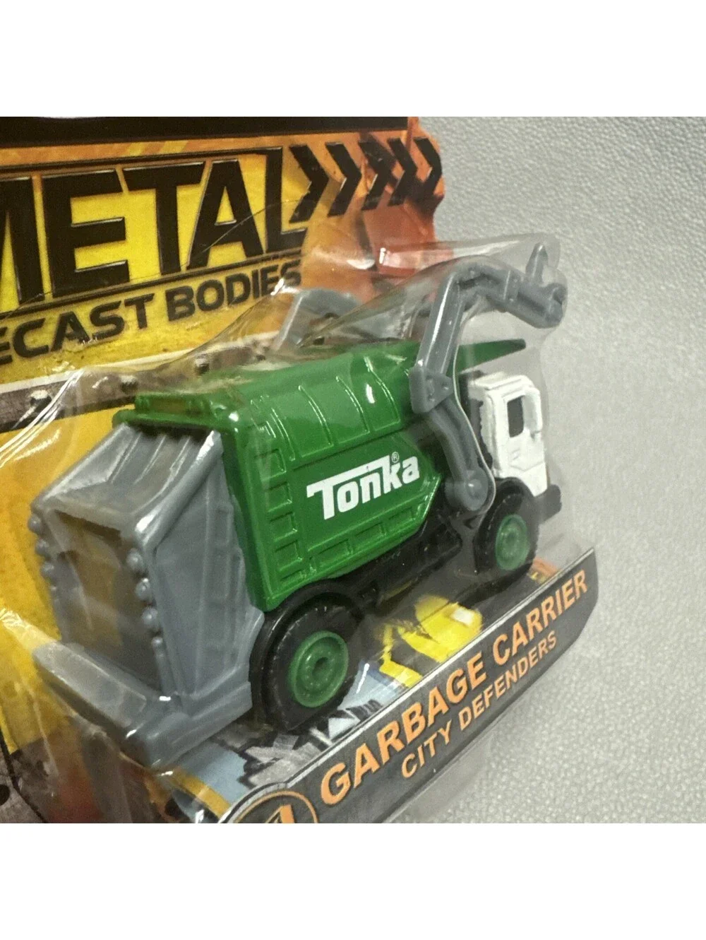 Tonka Metal Garbage Truck Carrier City Defenders 1:64 Green 2014 Diecast